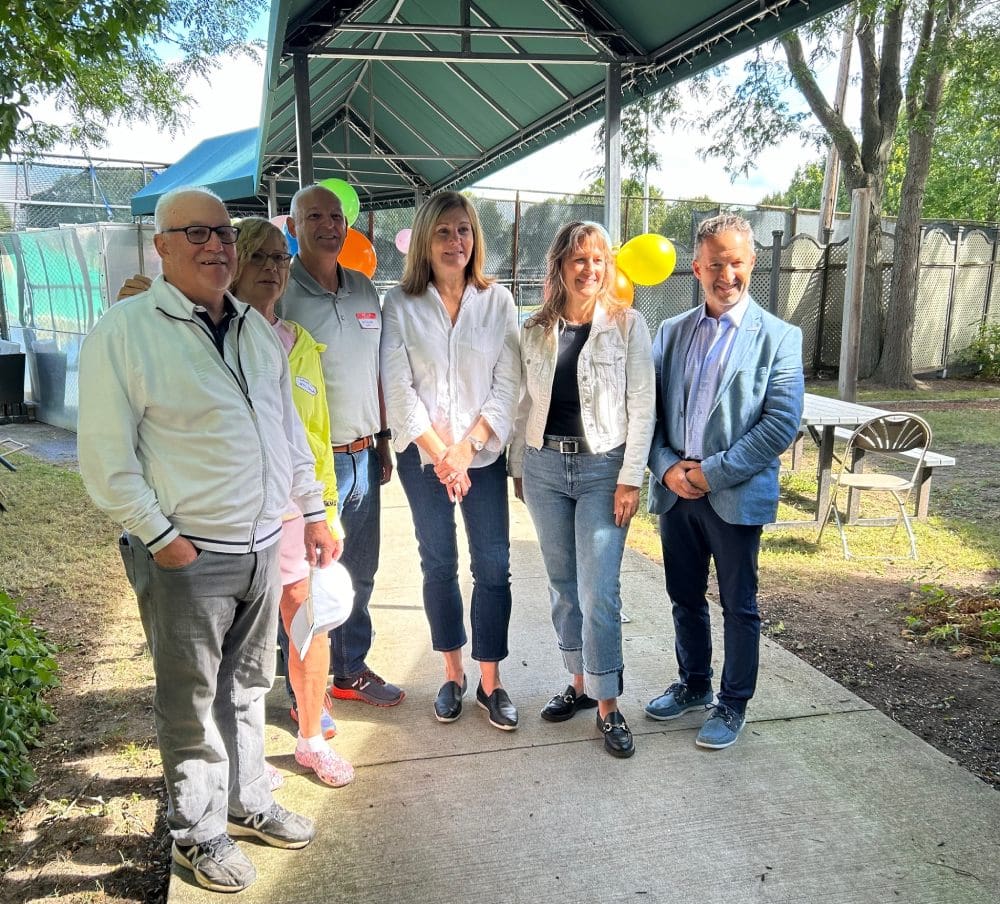 Alderman Kevin Galbraith, Mayor Marianne Ward, MPP Natalie Pierre, Alfredo Duque, Laurie Abell (board member), Michel Lecavalier (former OTA president).